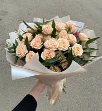 Букет Кремовые розы Латте в Кабардинской