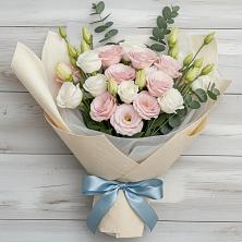 Букет цветов из:  Лизиантусы в Кабардинской