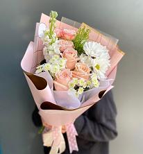 Букет цветов из:  Хризантемы и Розы в Кабардинской