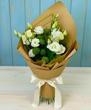 Букет цветов из:  Хризантемы и Лизиантусы в Кабардинской