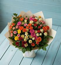 Букет Микс из разноцветных кустовых роз в Кабардинской